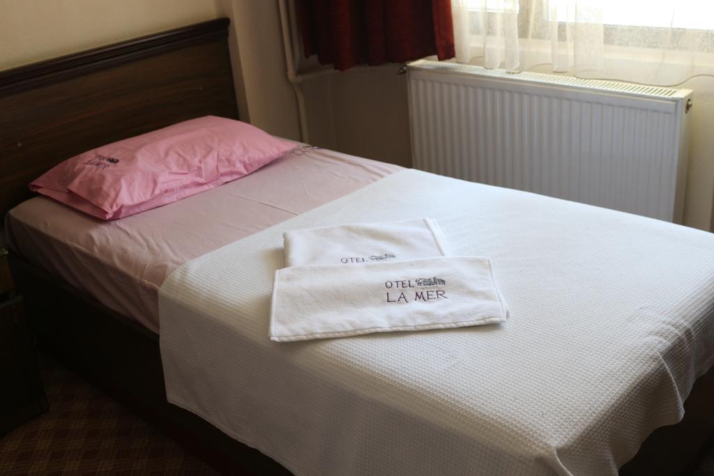 Otel La Mer Akcay Едремит Екстериор снимка